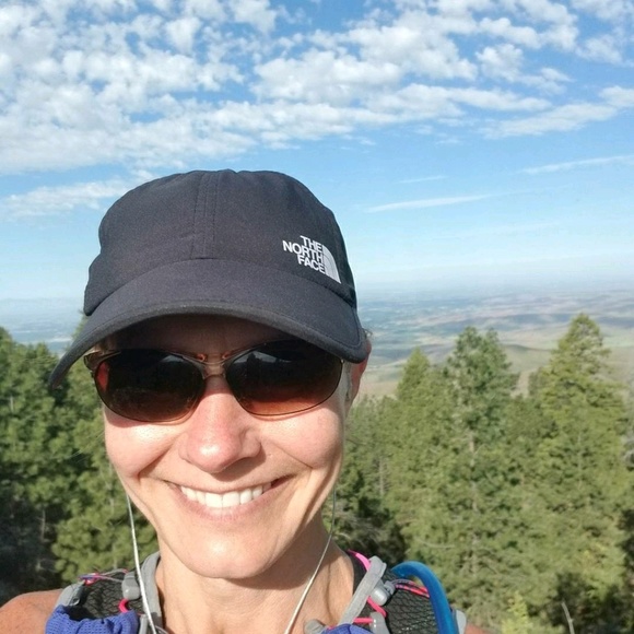 Meet your Posher, Tauhnee - Picture 1 of 1